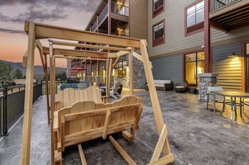 cambria hotel lake placid lakeside resort
