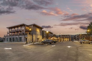 cambria hotel lake placid lakeside resort