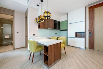 shan zhi ye serviced apartment hotel houjie wanda plaza liaoxia subway station