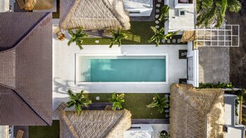 villa surga blue by alfred in bali