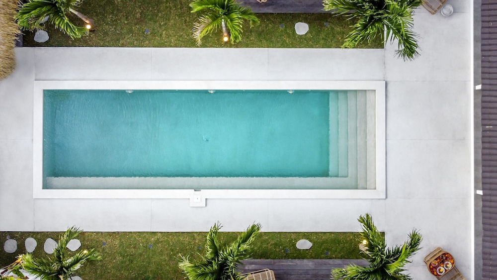 villa surga blue by alfred in bali