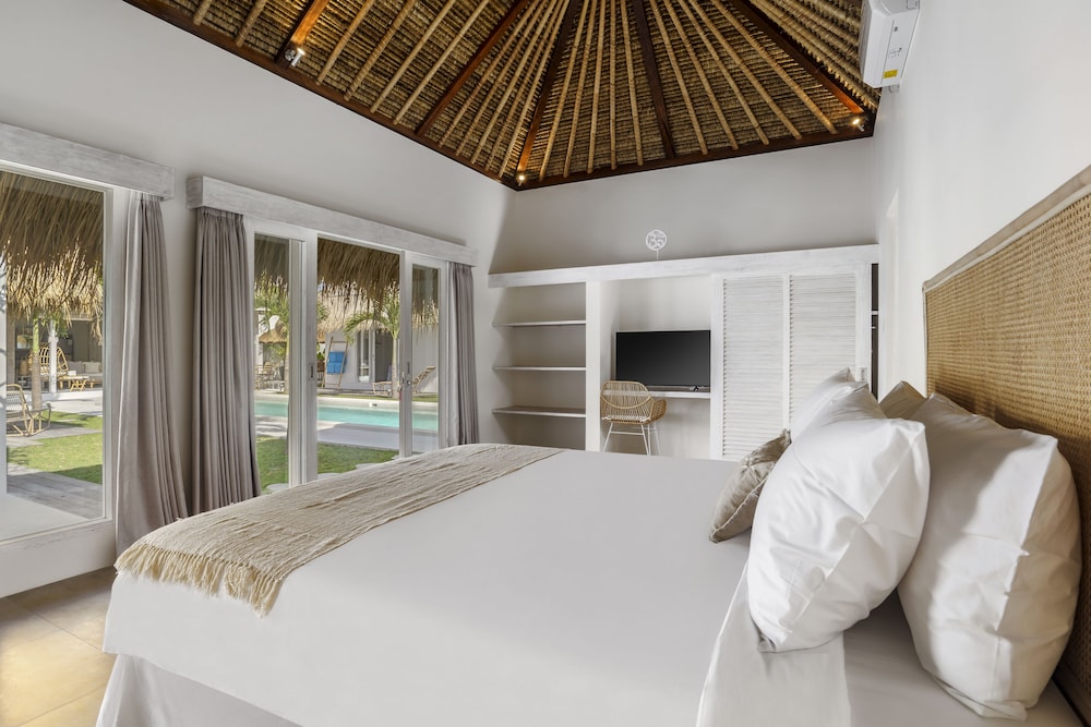 villa surga blue by alfred in bali