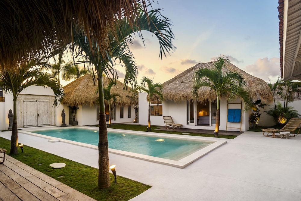 villa surga blue by alfred in bali