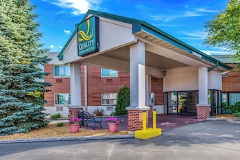 quality inn and suites downtown