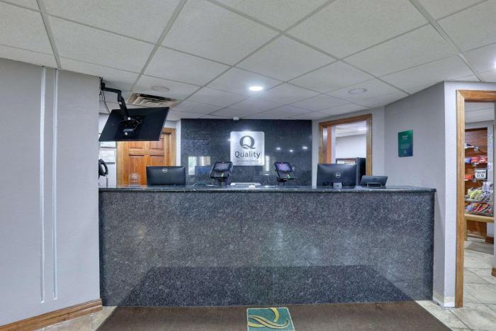 quality inn and suites downtown
