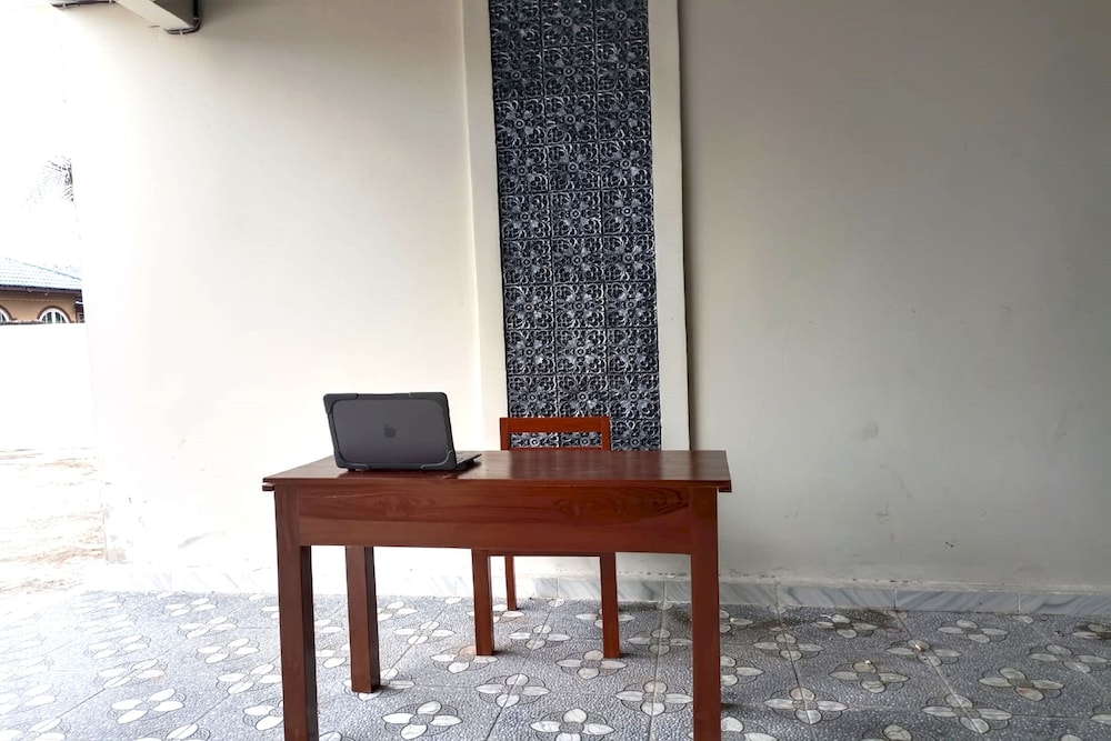 oyo 92701 jasmine house syariah