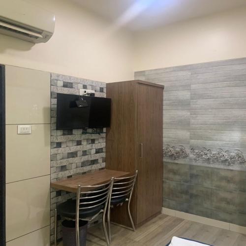 hotel royal residency