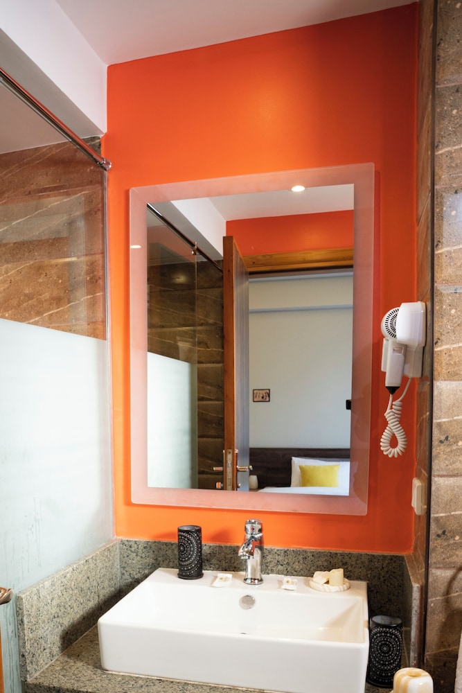 aldora residence suites