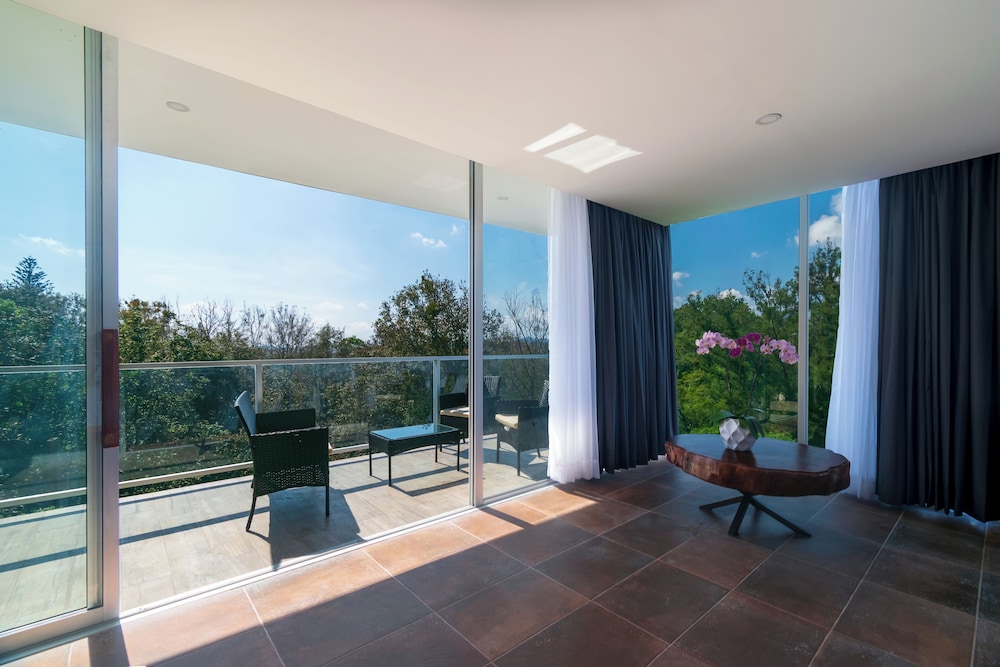 hotel balcon del parque