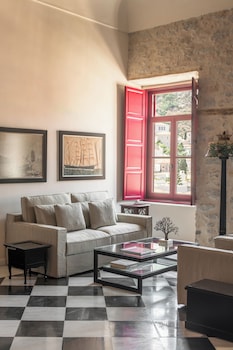 fos hydra residence