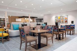 home2 suites by hilton albuquerque airport