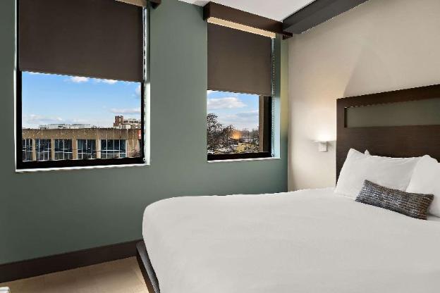 cityflatshotel port huron ascend hotel collection