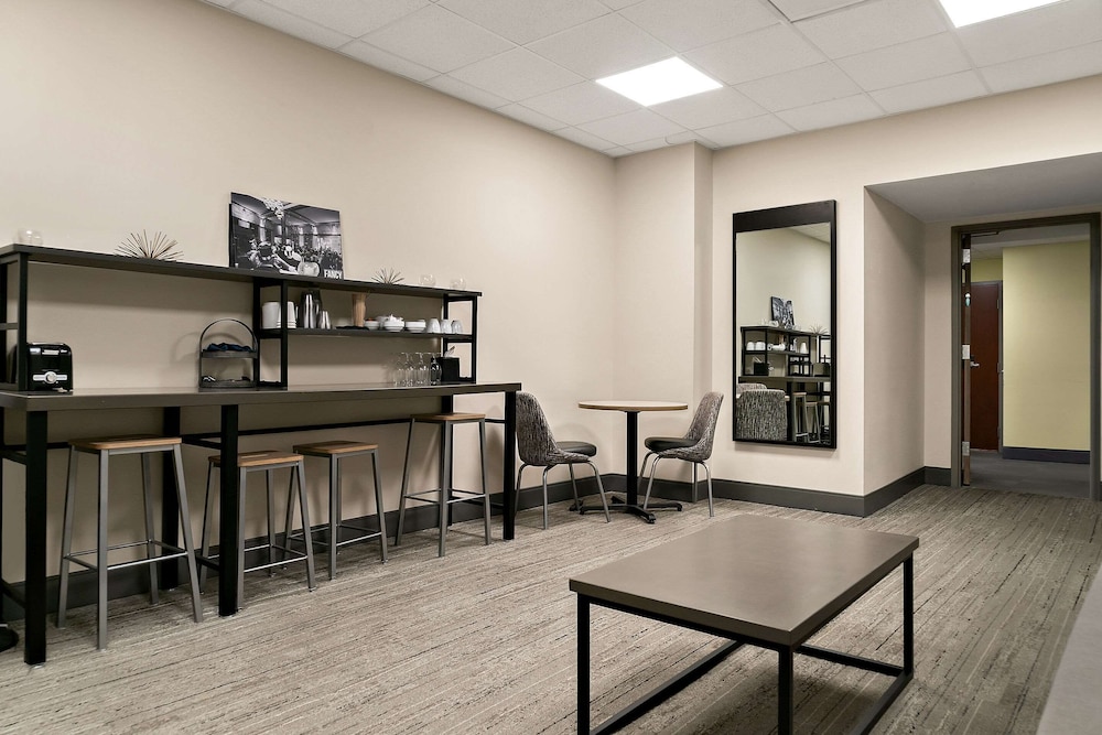 cityflatshotel port huron ascend hotel collection