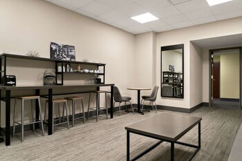 cityflatshotel port huron ascend hotel collection