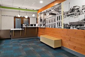 cityflatshotel port huron ascend hotel collection