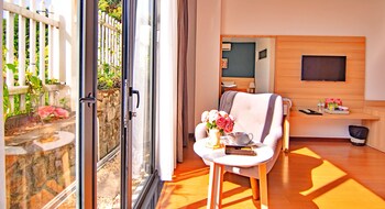 hanz son tra hills resort phu quoc