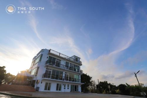 the south dawn