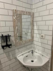 rumah marta ceningan island