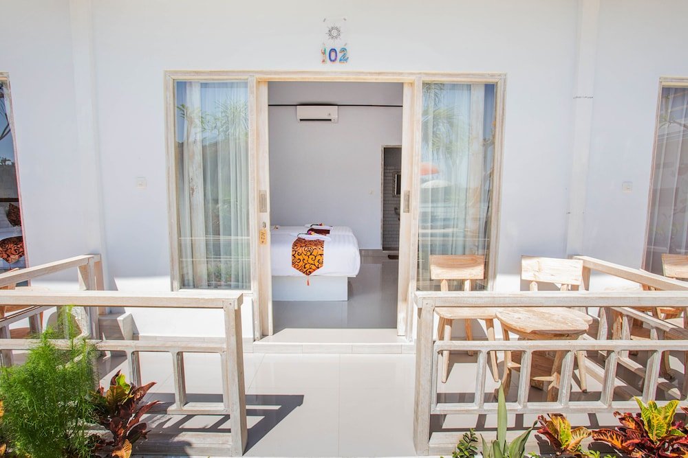 rumah marta ceningan island