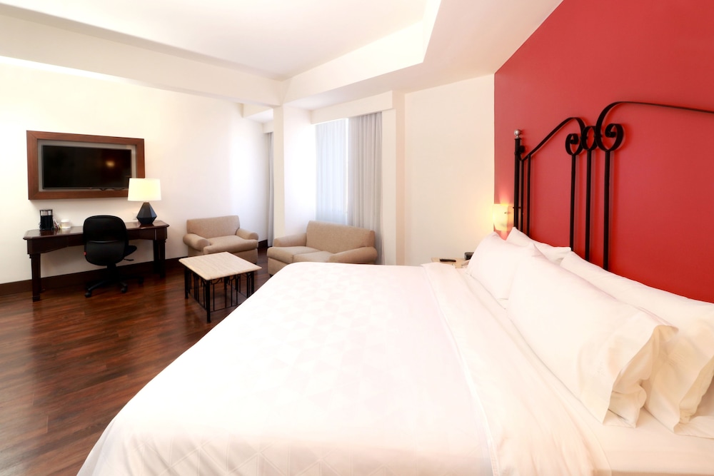 holiday inn hotel and suites guadalajara centro historico by ihg