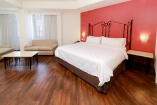 holiday inn hotel and suites guadalajara centro historico by ihg