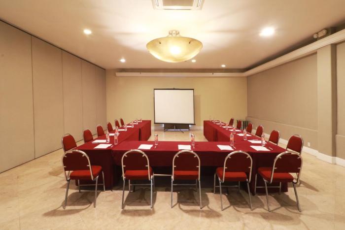 holiday inn hotel and suites guadalajara centro historico by ihg