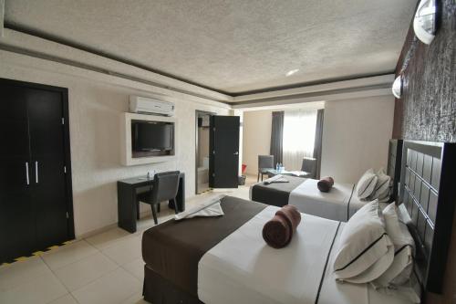 hotel portonovo plaza centro