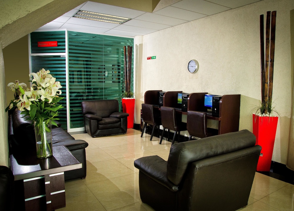 hotel portonovo plaza centro