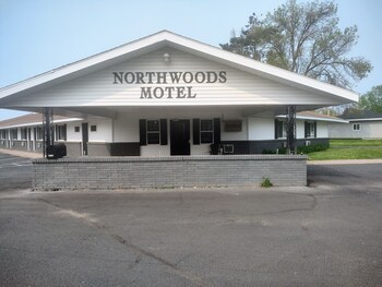 northwoods motels