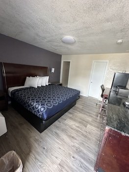 economy inn