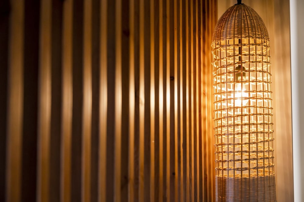 theros suites