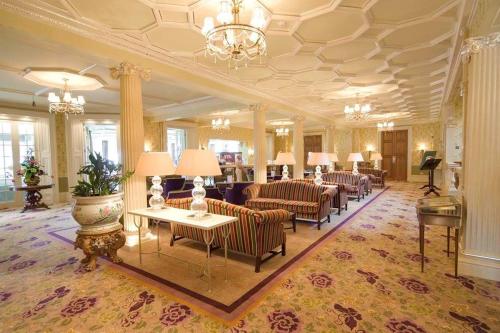 phyllis court members club