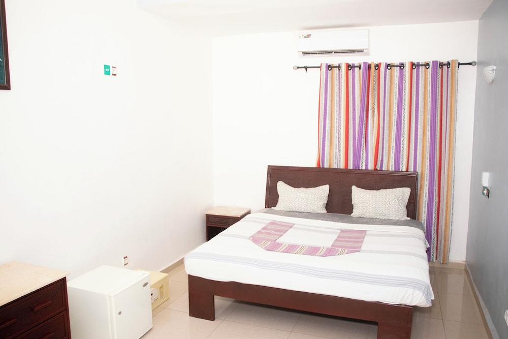 alafia hotel ketou