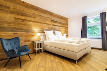 schiefer suite hotel and apartment