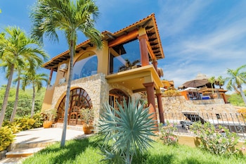santa maria huatulco