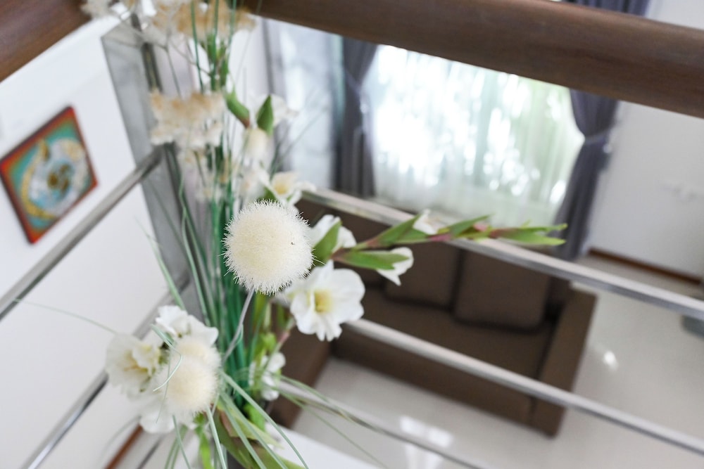 golden sea pool villa hua hin