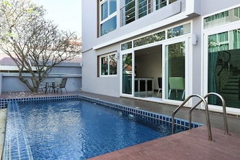 golden sea pool villa hua hin