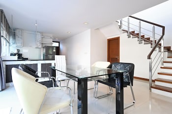 golden sea pool villa hua hin