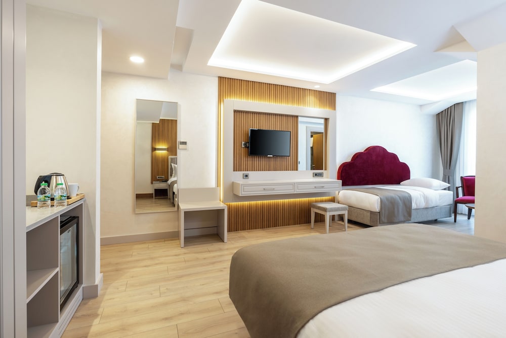 carina gold hotel