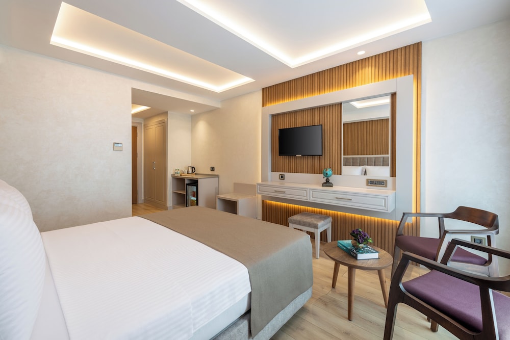 carina gold hotel