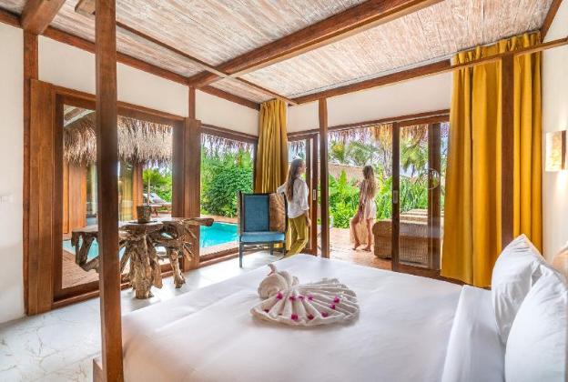 sensations eco chic hotel