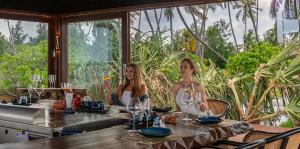 sensations eco chic hotel