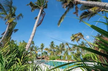 sensations eco chic hotel