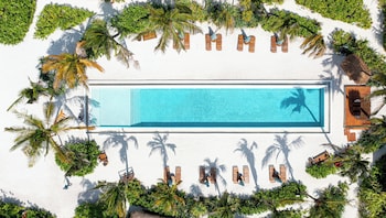 sensations eco chic hotel
