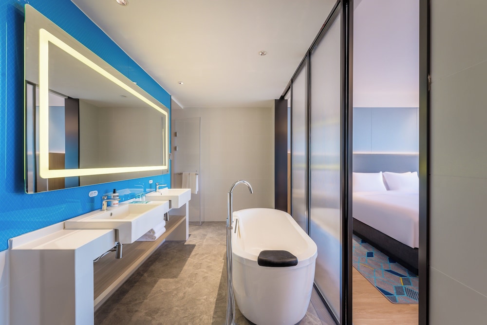 holiday inn express zhoukou dancheng an ihg hotel