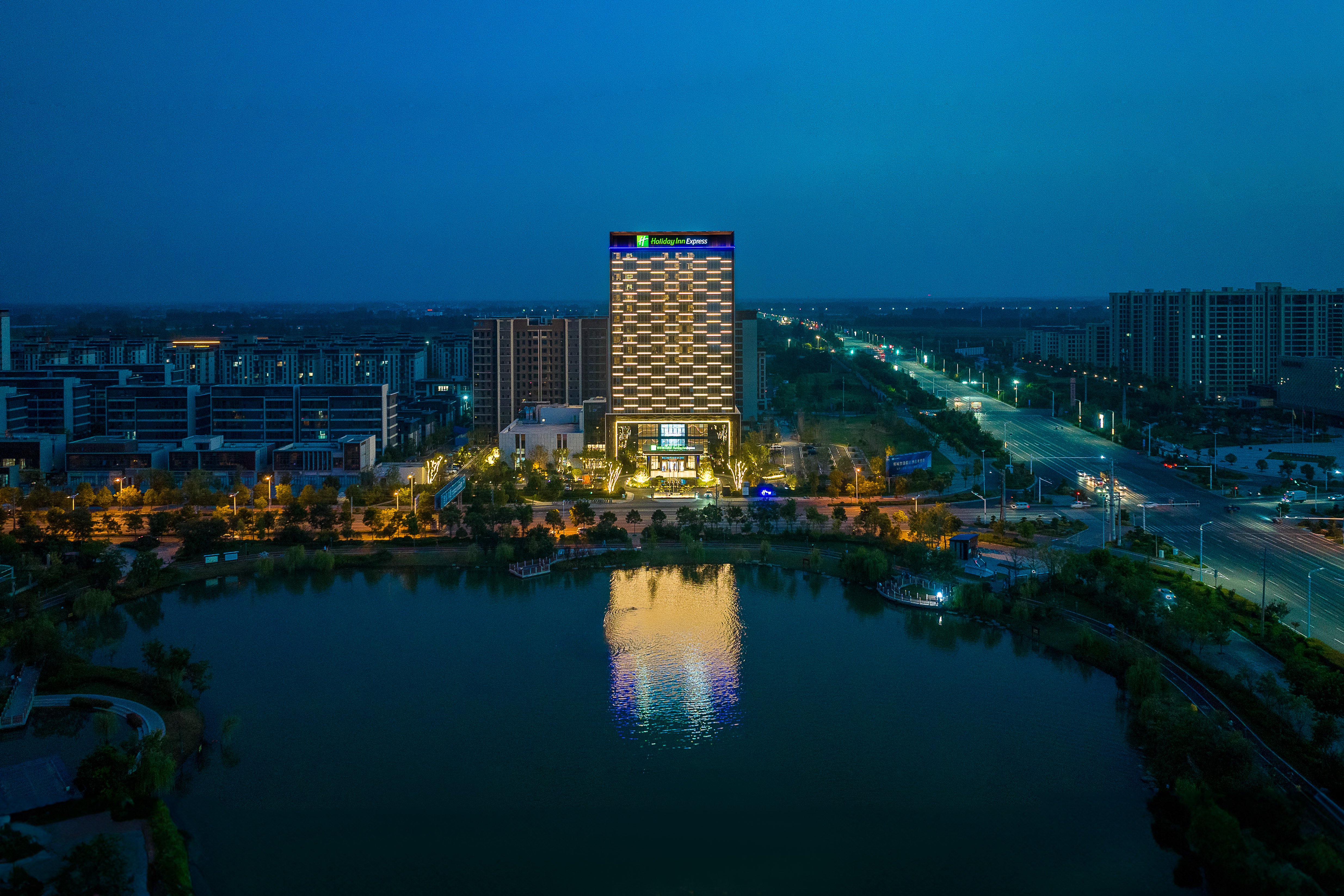 holiday inn express zhoukou dancheng an ihg hotel