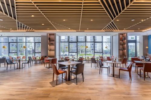 holiday inn express zhoukou dancheng an ihg hotel