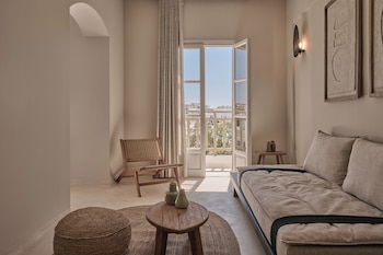 utopia hotel