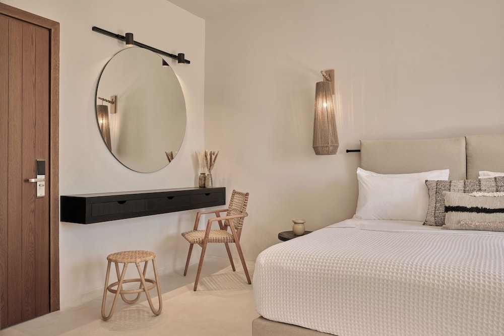 utopia hotel
