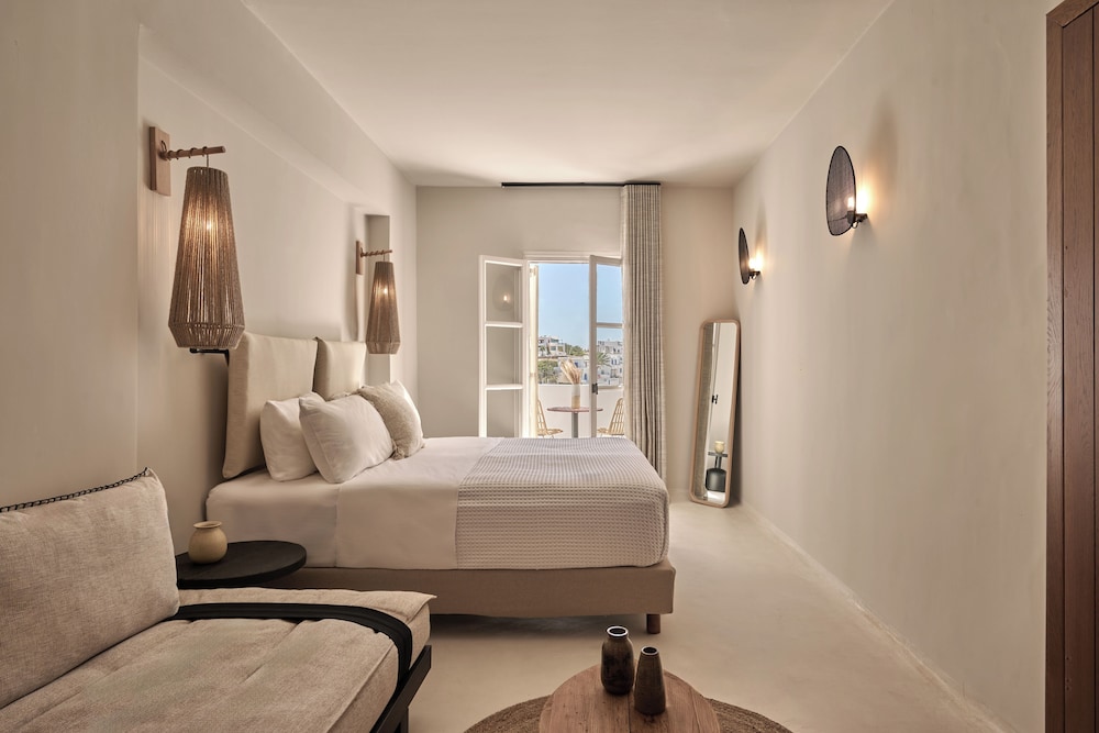 utopia hotel